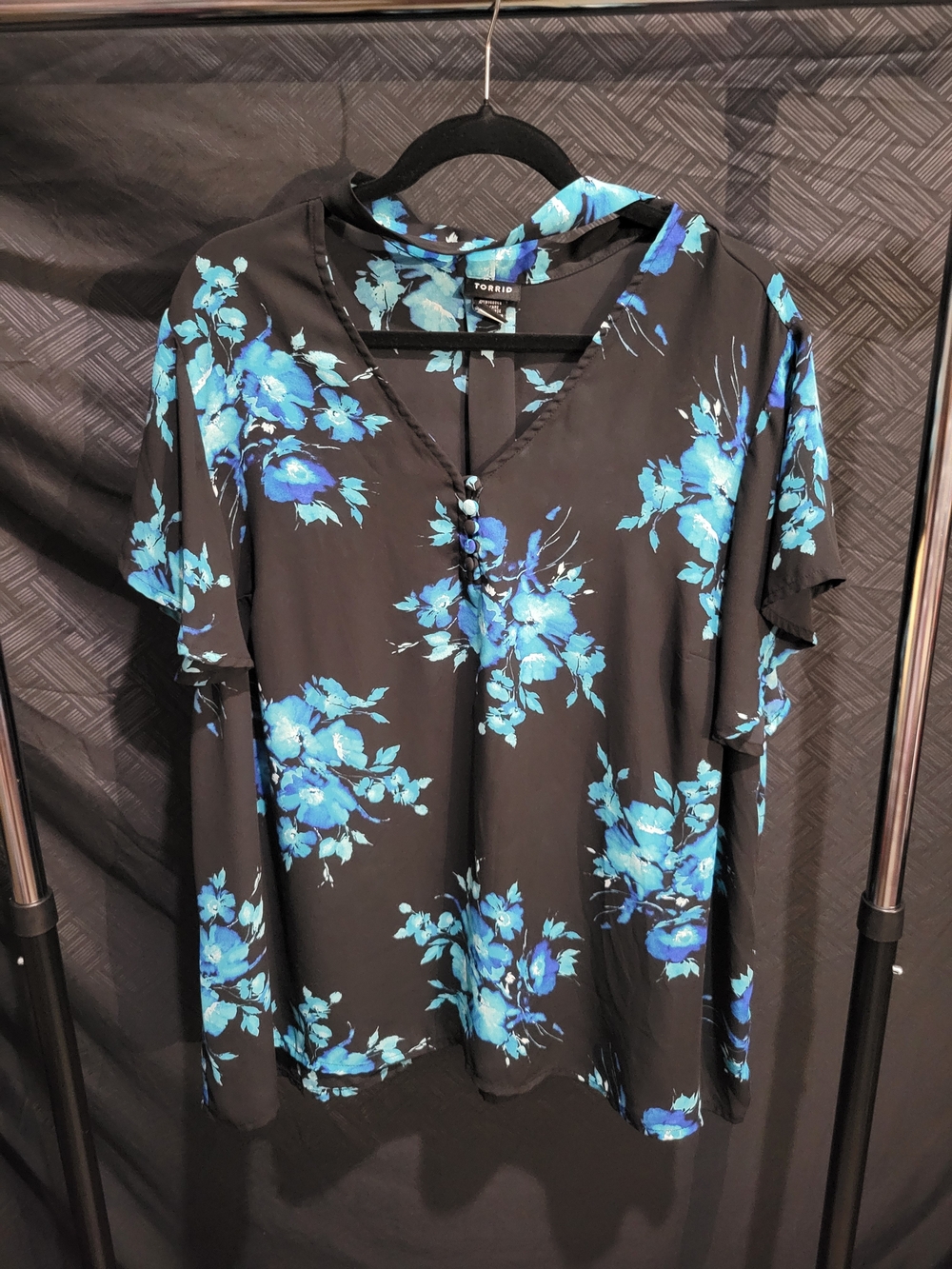 Torrid Floral Babydoll Top Black Blue Tie Front Button Accent Georgette Size 3